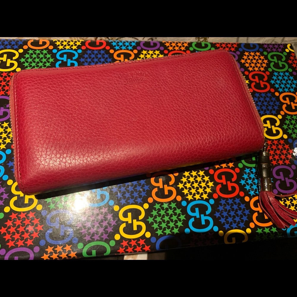 Gucci Raspberry Bamboo Zip Continental Wallet